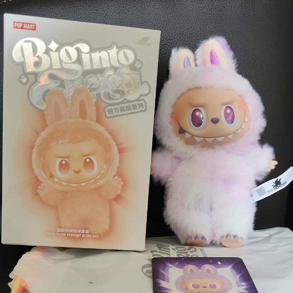 LUCK - Pop Mart Big Into Energy LABUBU